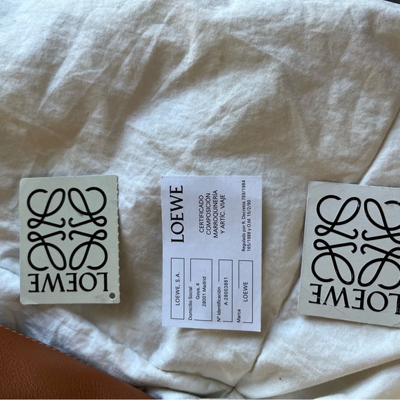 Loewe Puzzle - Picture 11 of 12